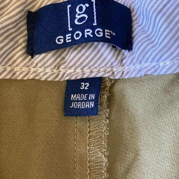 Men’s George Camo Shorts - Picture 3 of 3